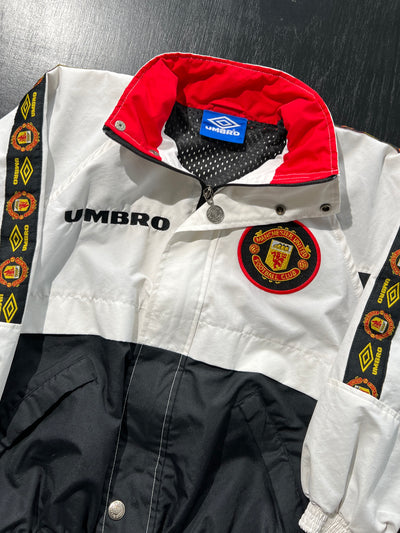 Manchester United Umbro Zip Up Track Jacket (8-9 years)