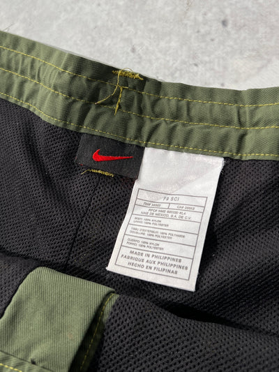 90's Nike Nylon Cargo Pants (W38 x L31)