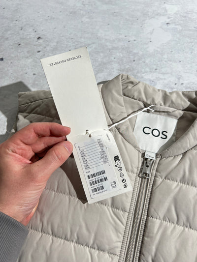 Brand New COS duel zip up gilet (L)