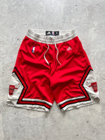 Chicago Bulls Adidas basketball shorts (W30/32)