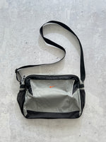 90's Nike nylon swoosh shoulder messenger / laptop bag (one size)