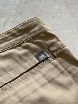 00's Nike ACG shorts (Womens S)