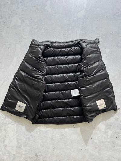 Moncler gui down fill zip up gilet (S)