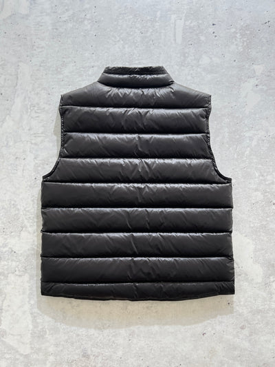 Moncler gui down fill zip up gilet (S)